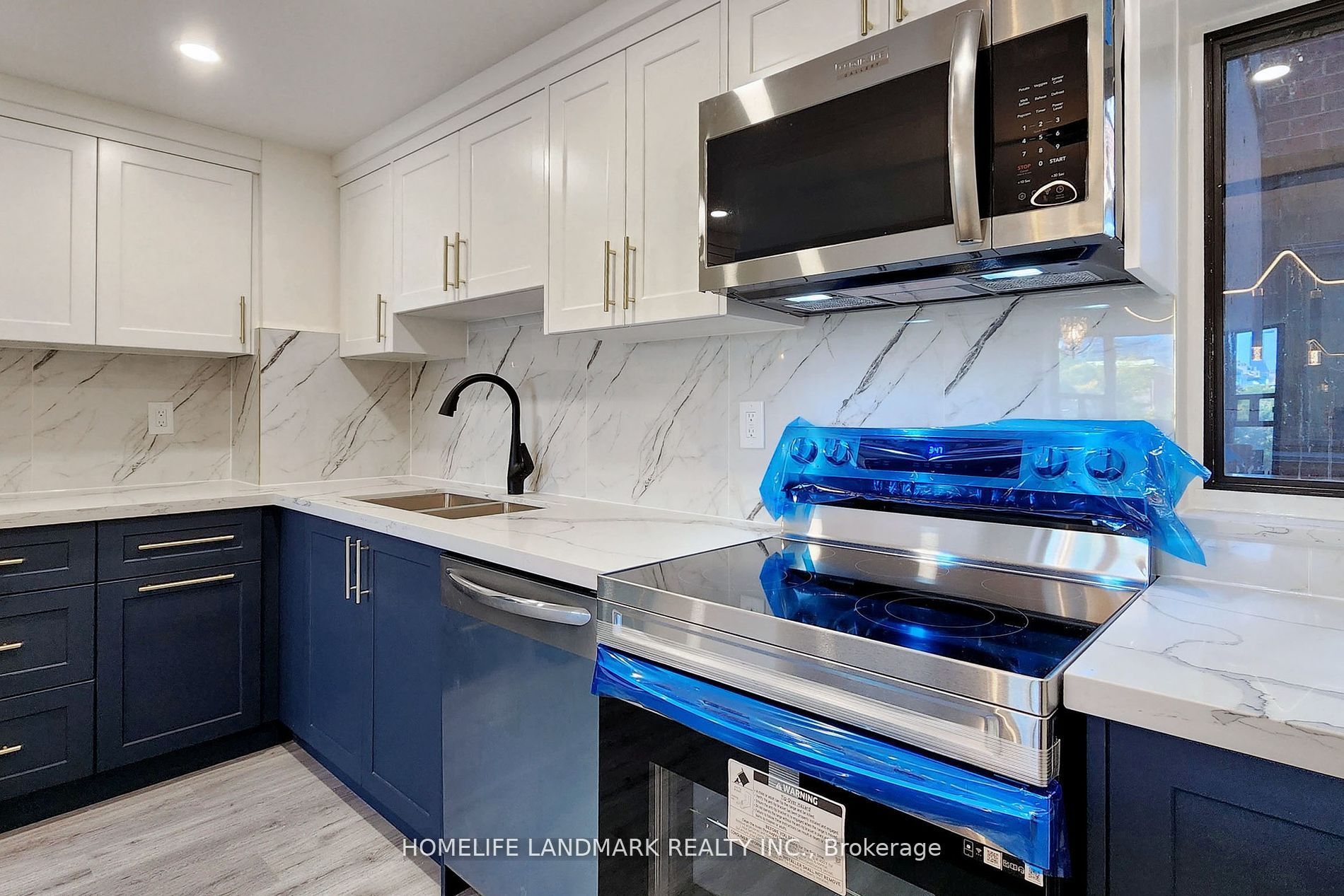188 Spadina Ave 303 Property Photo 17