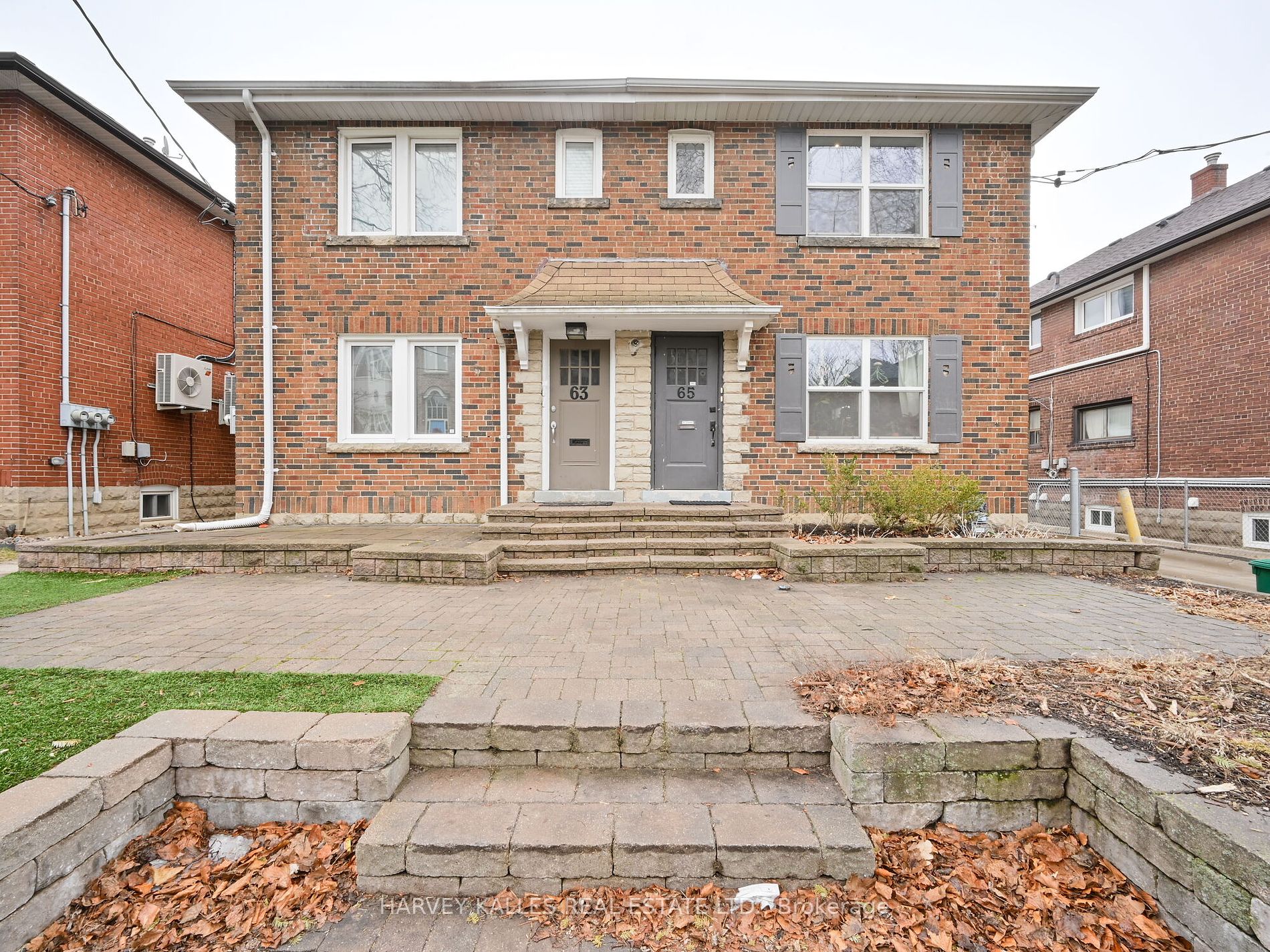 63 Burnaby Blvd Property Photo 1