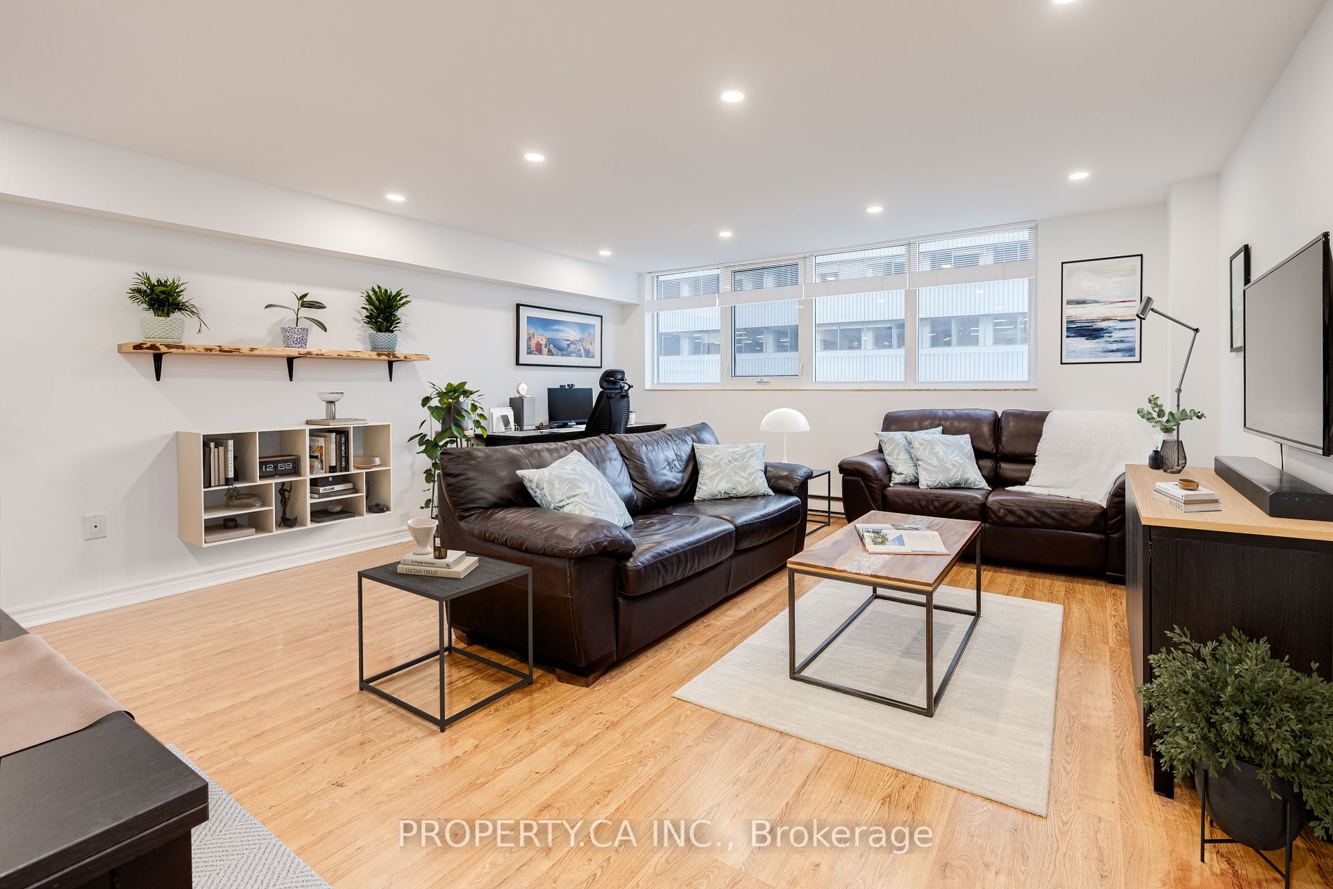 360 Bloor St E 11 Property Photo 1