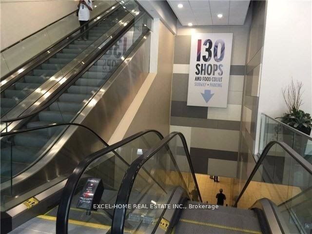 384 Yonge St Property Photo 2