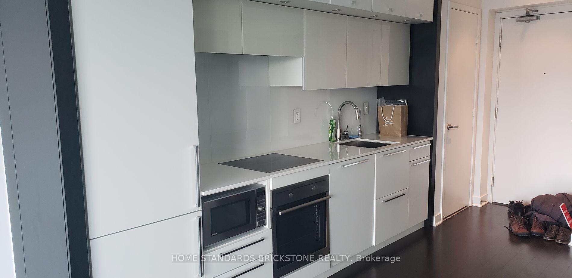 15 Grenville St 2 Property Photo 3