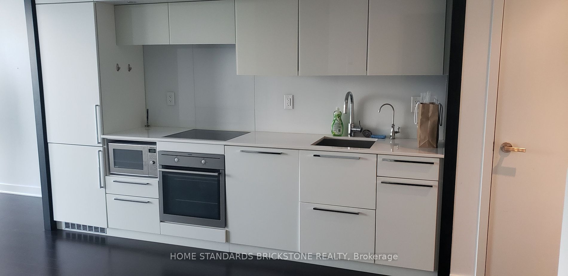 15 Grenville St 2 Property Photo 4