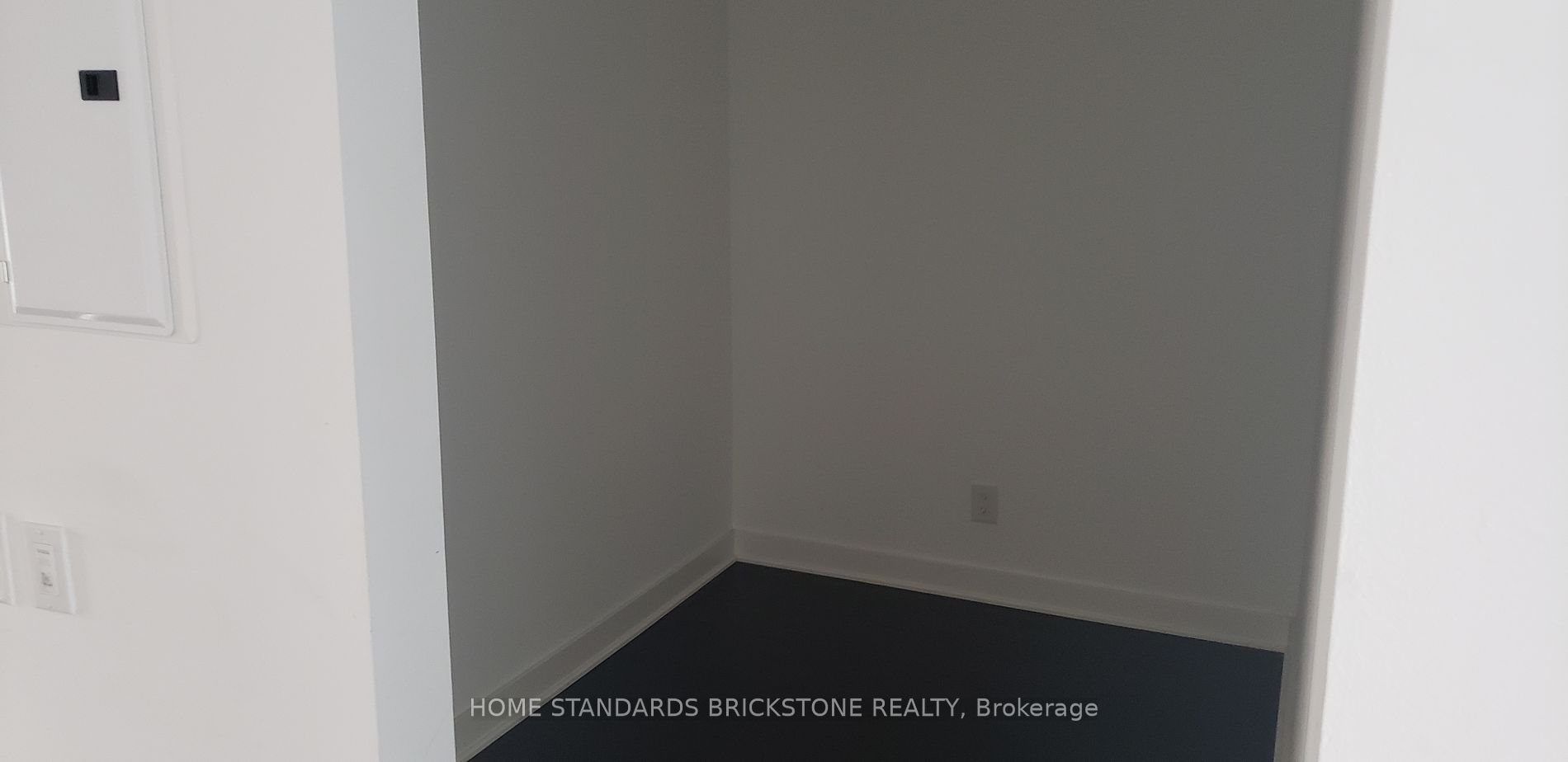 15 Grenville St 2 Property Photo 10