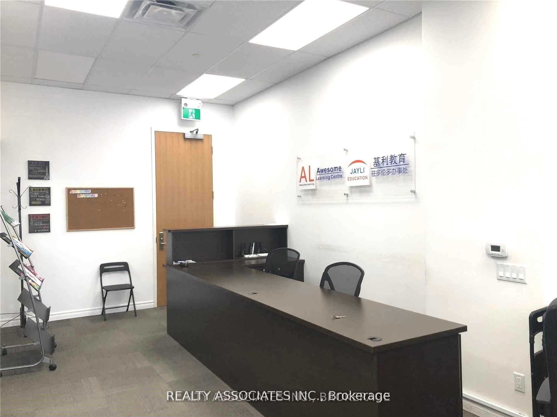 4789 Yonge St Property Photo 3