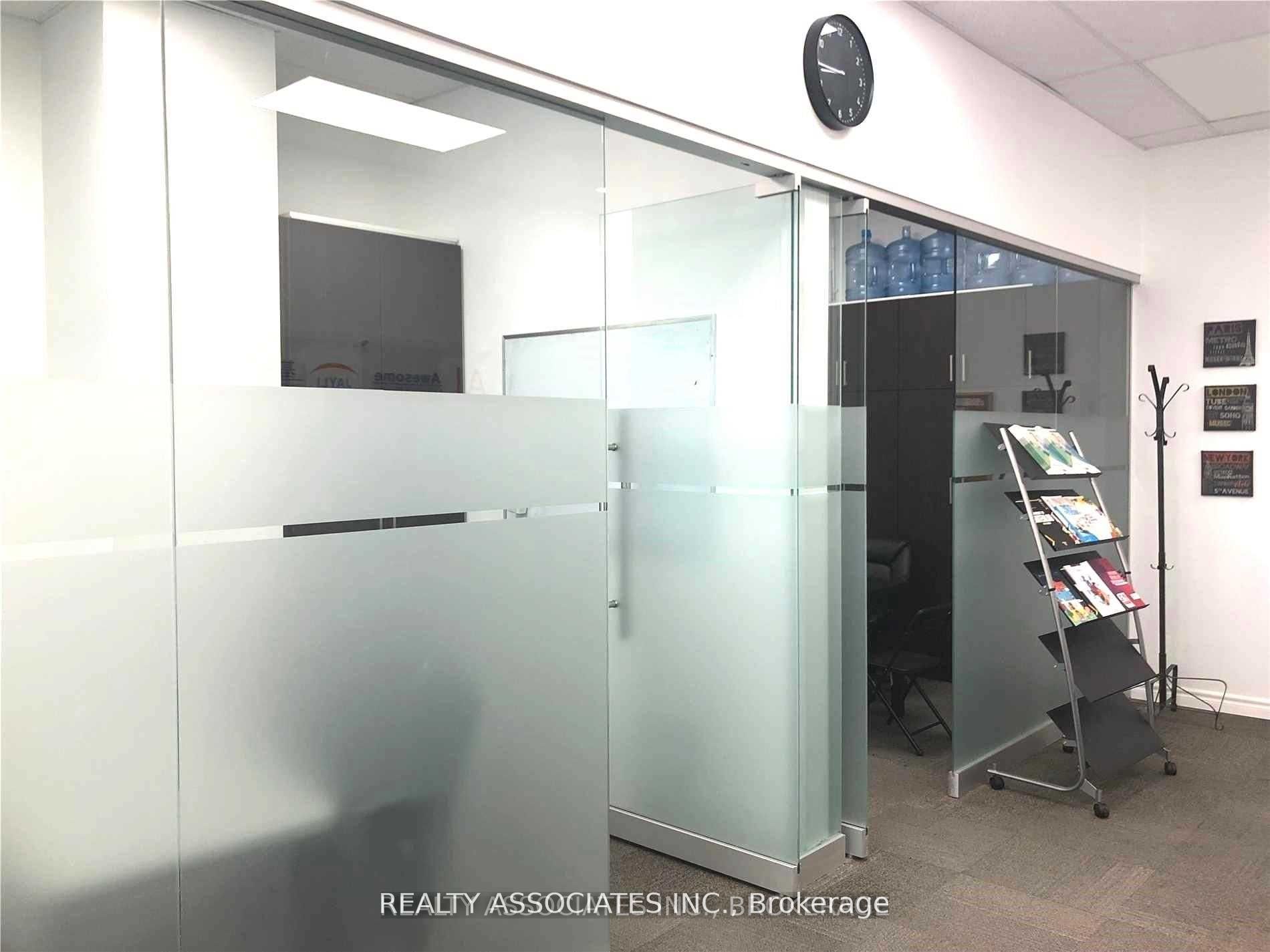 4789 Yonge St Property Photo 4
