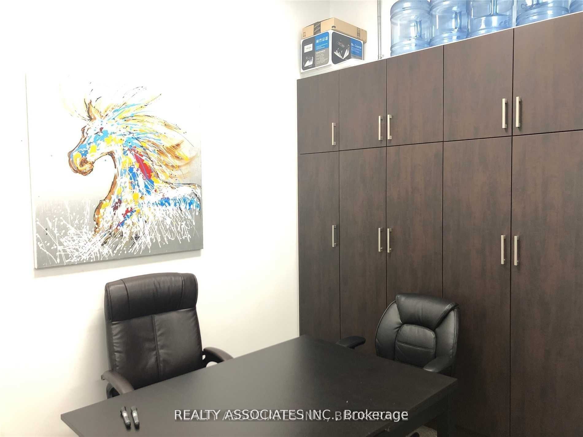 4789 Yonge St Property Photo 5