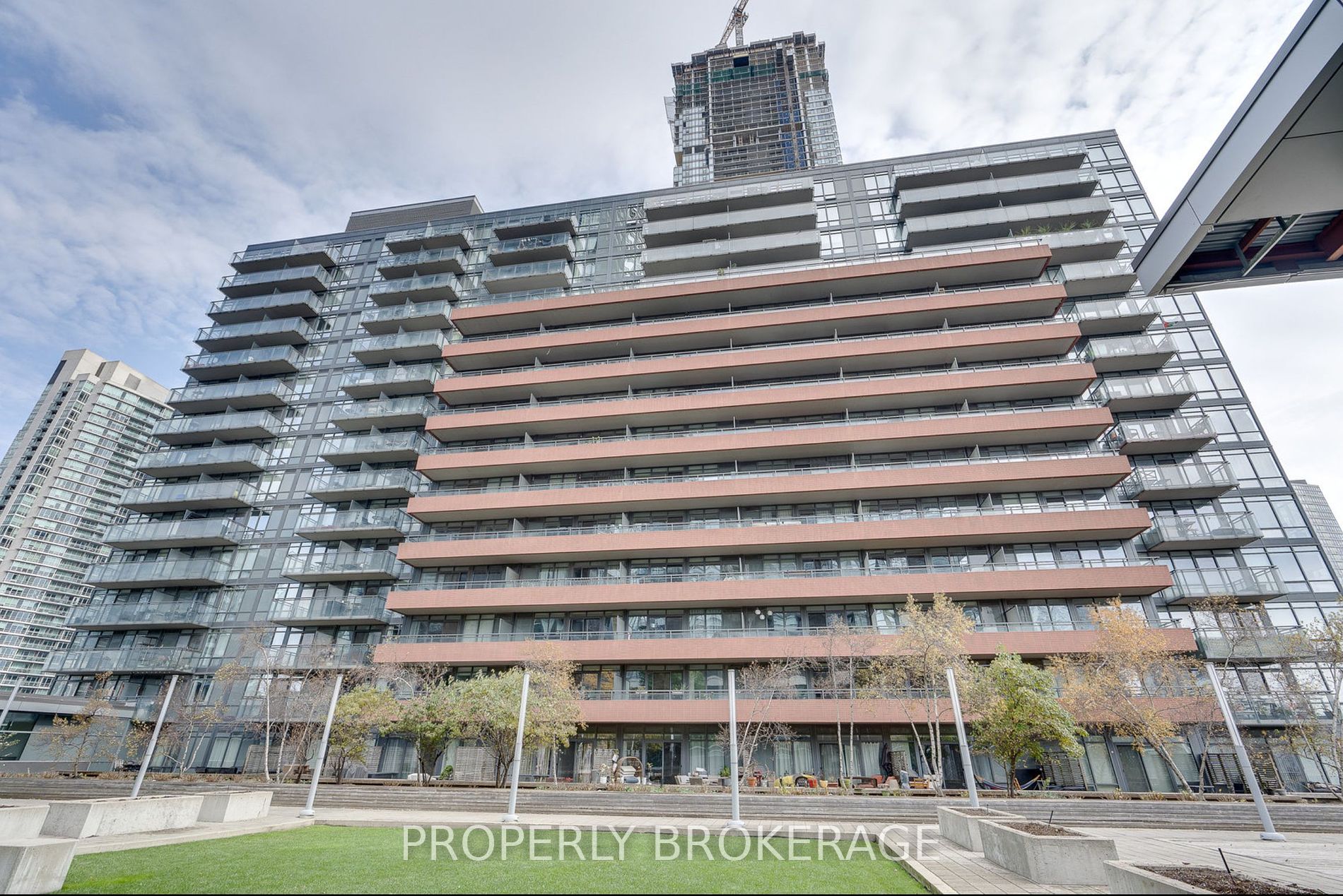 4k Spadina Ave 13 Property Photo 3