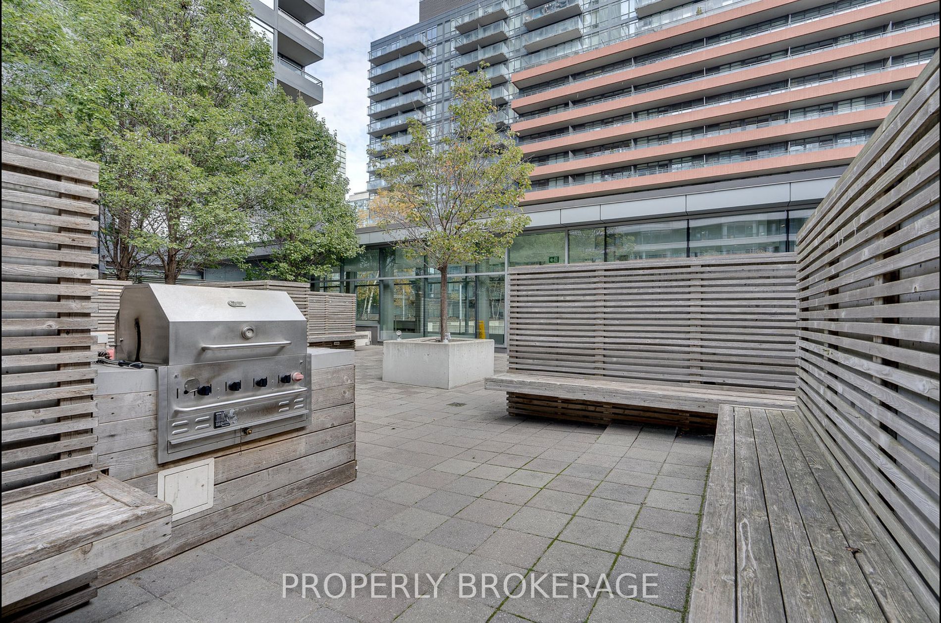 4k Spadina Ave 13 Property Photo 9