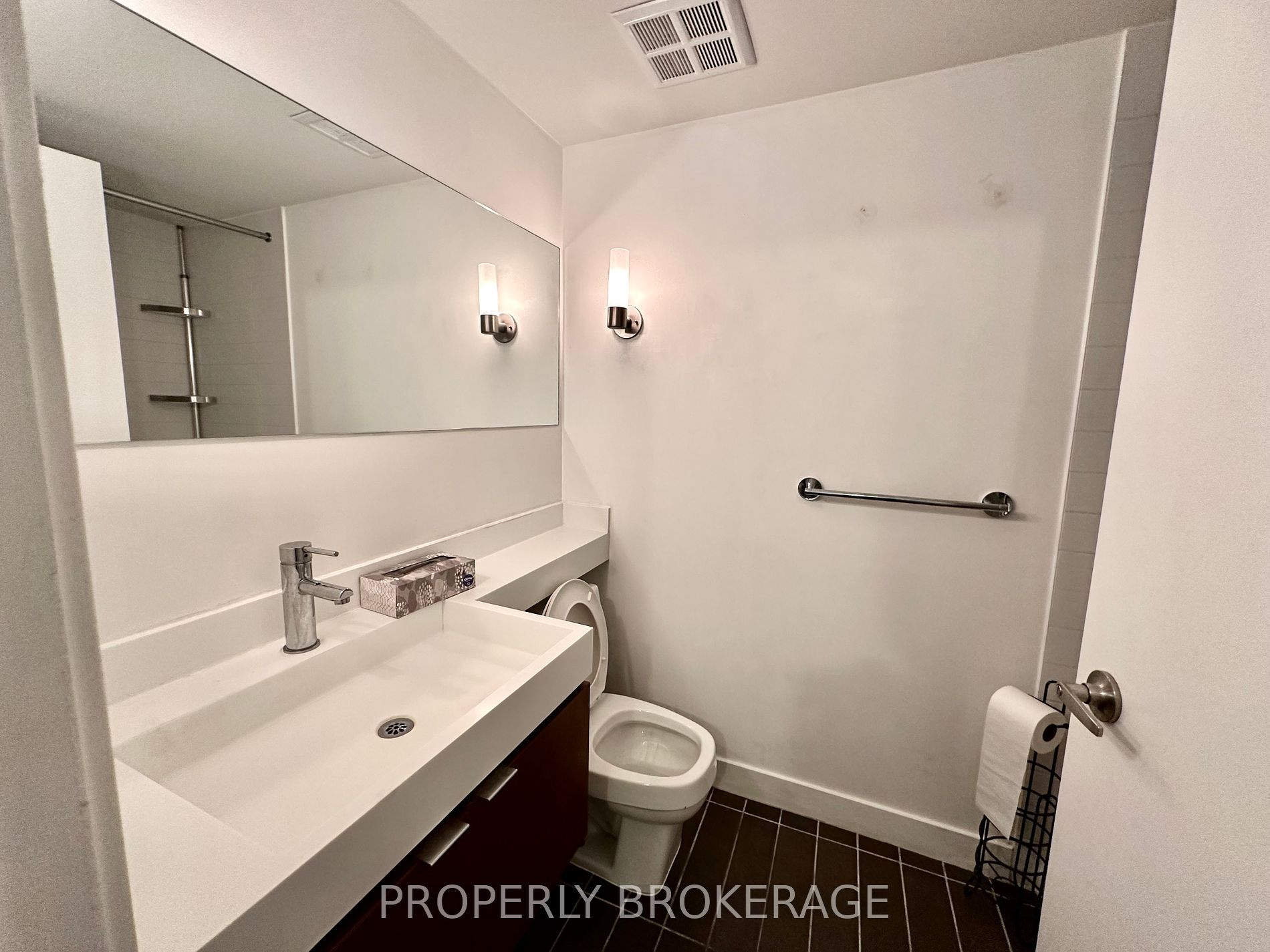 4k Spadina Ave 13 Property Photo 32