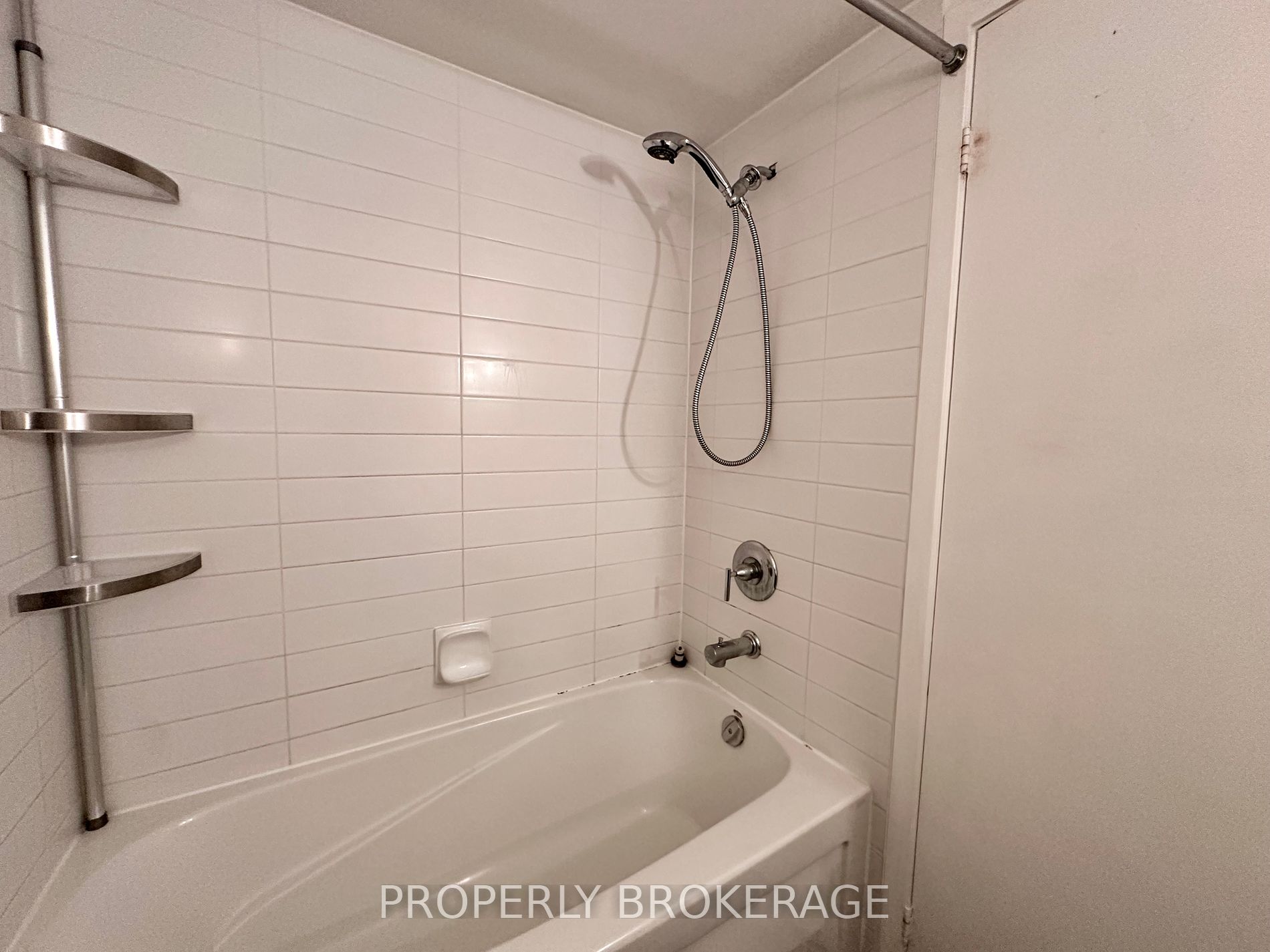 4k Spadina Ave 13 Property Photo 33