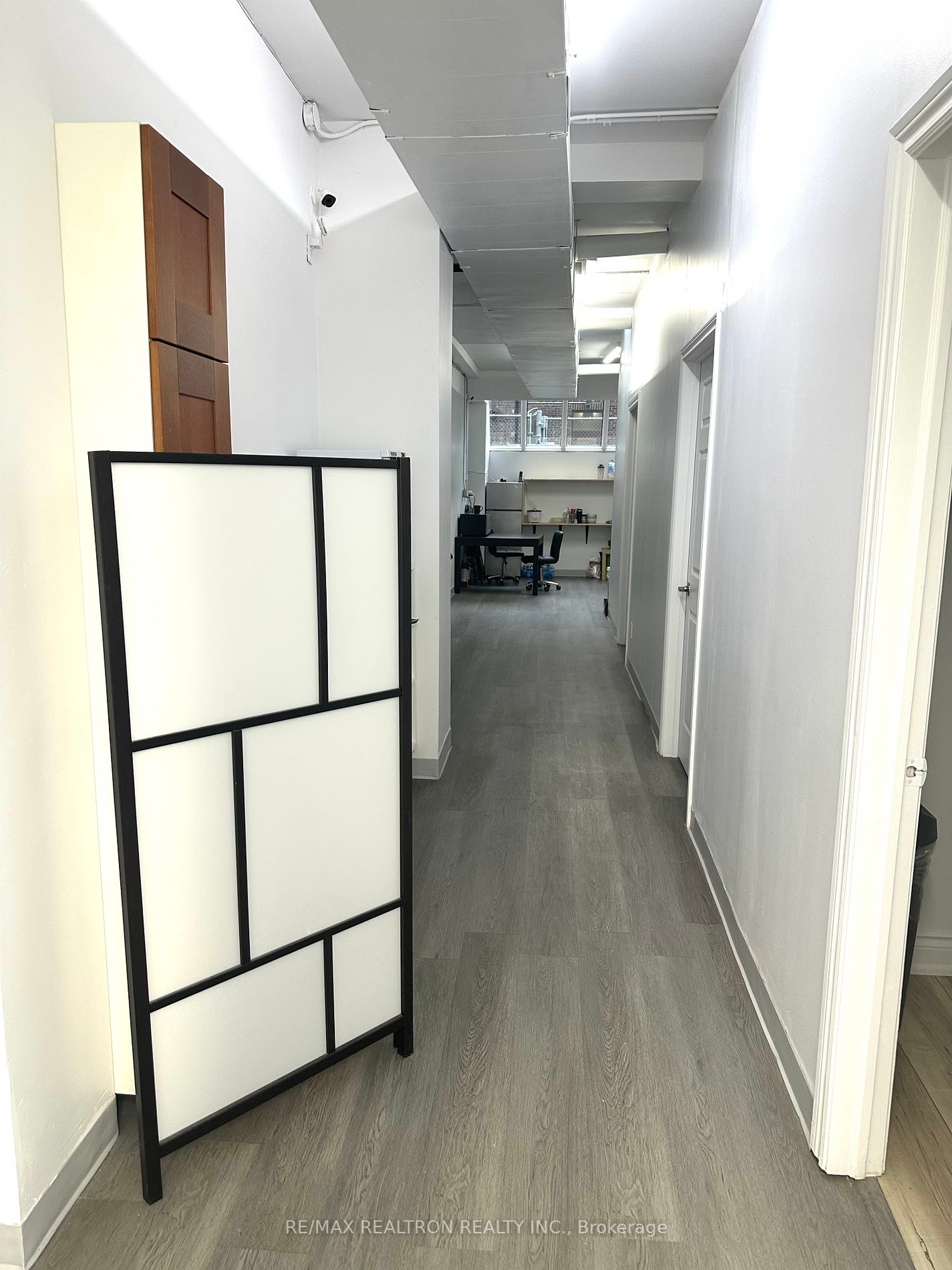 504 Yonge St Property Photo 11