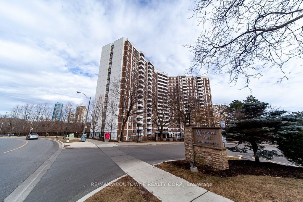 10 Edgecliff Gfwy 11 Property Photo 1