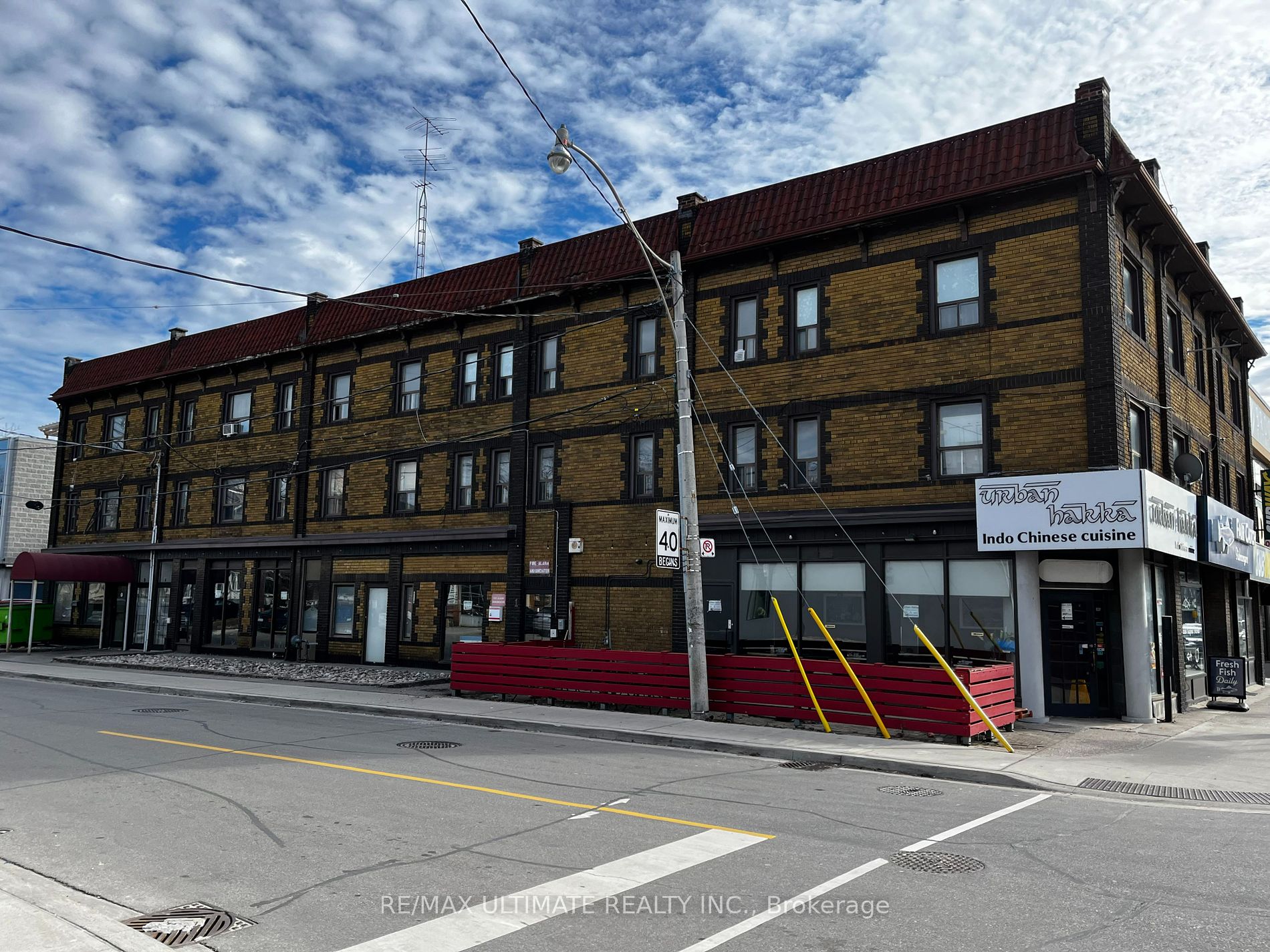 3295* Yonge St Property Photo 2