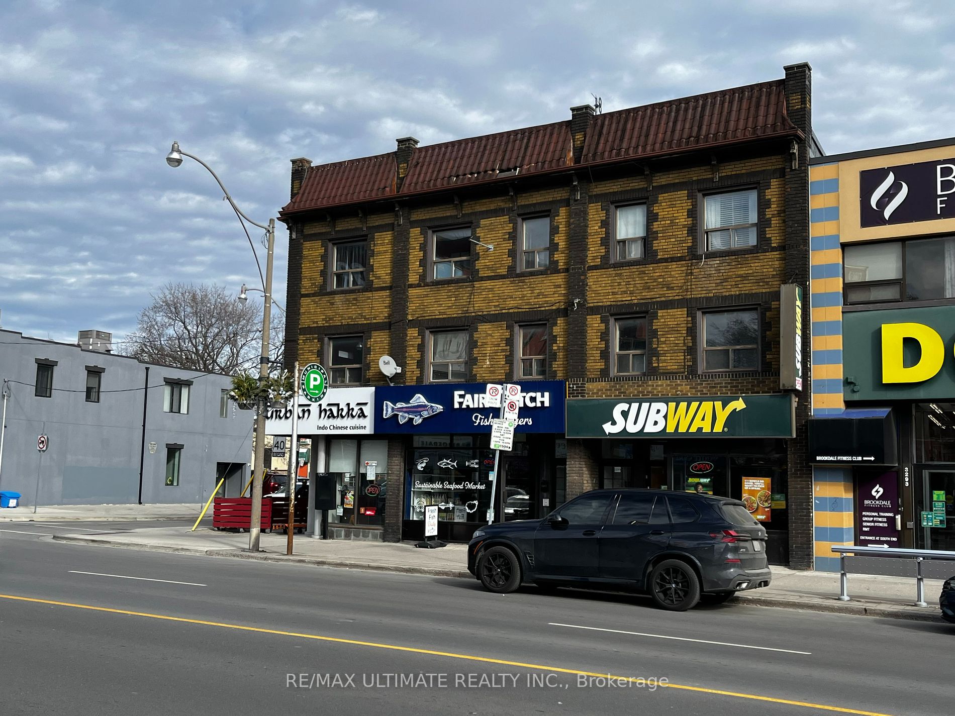 3295* Yonge St Property Photo 4