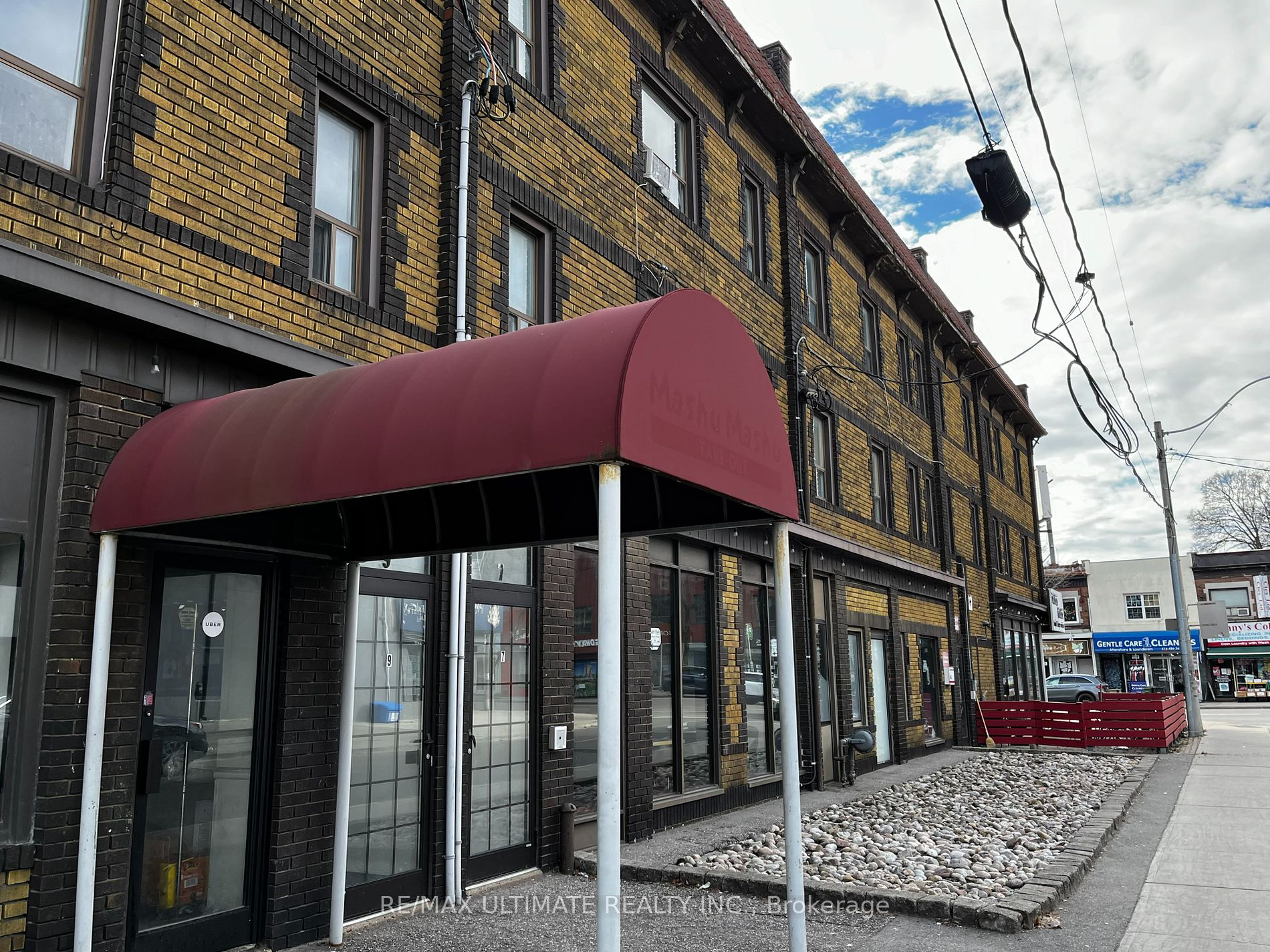 3295* Yonge St Property Photo 16