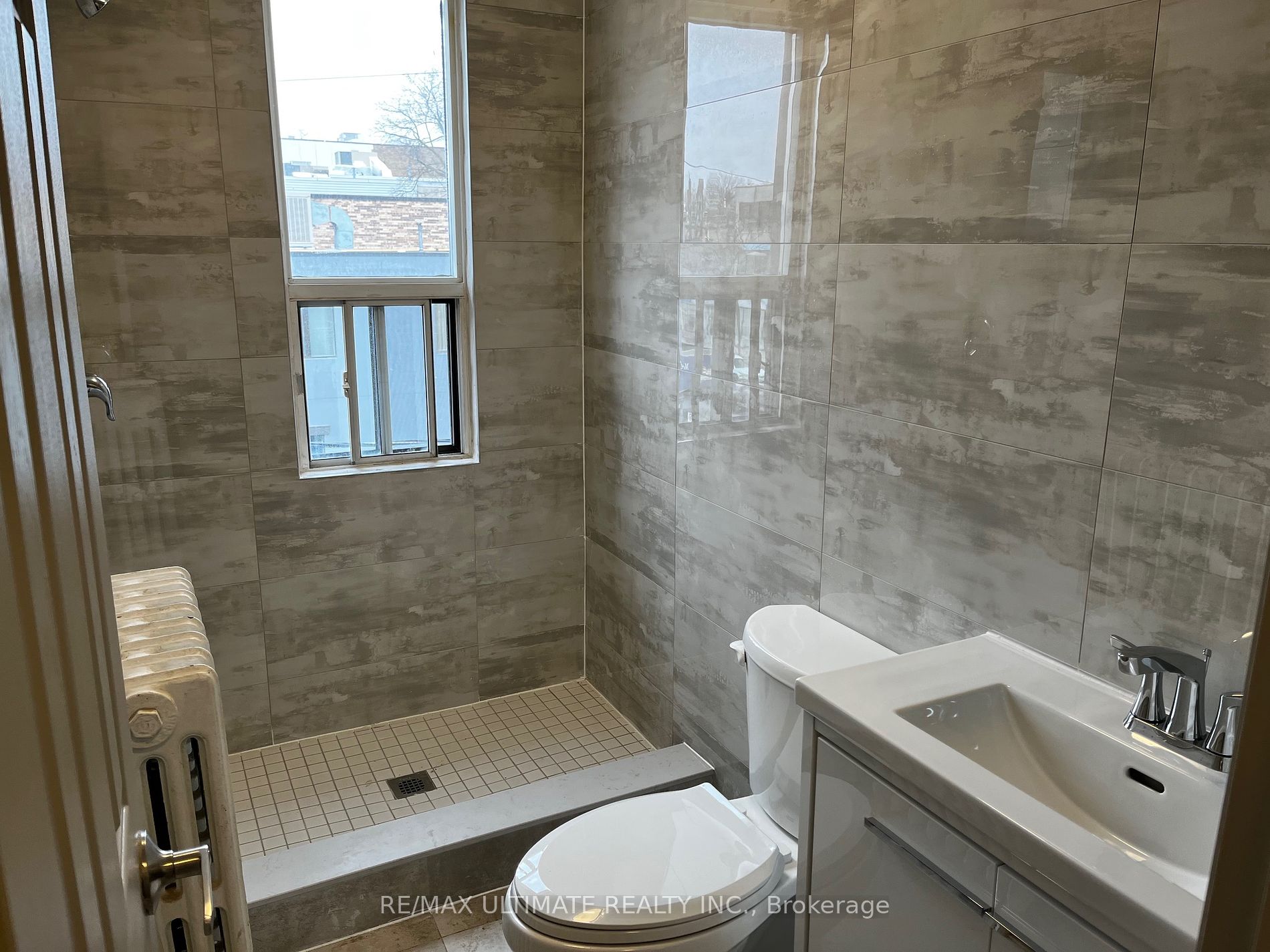 3295* Yonge St Property Photo 23