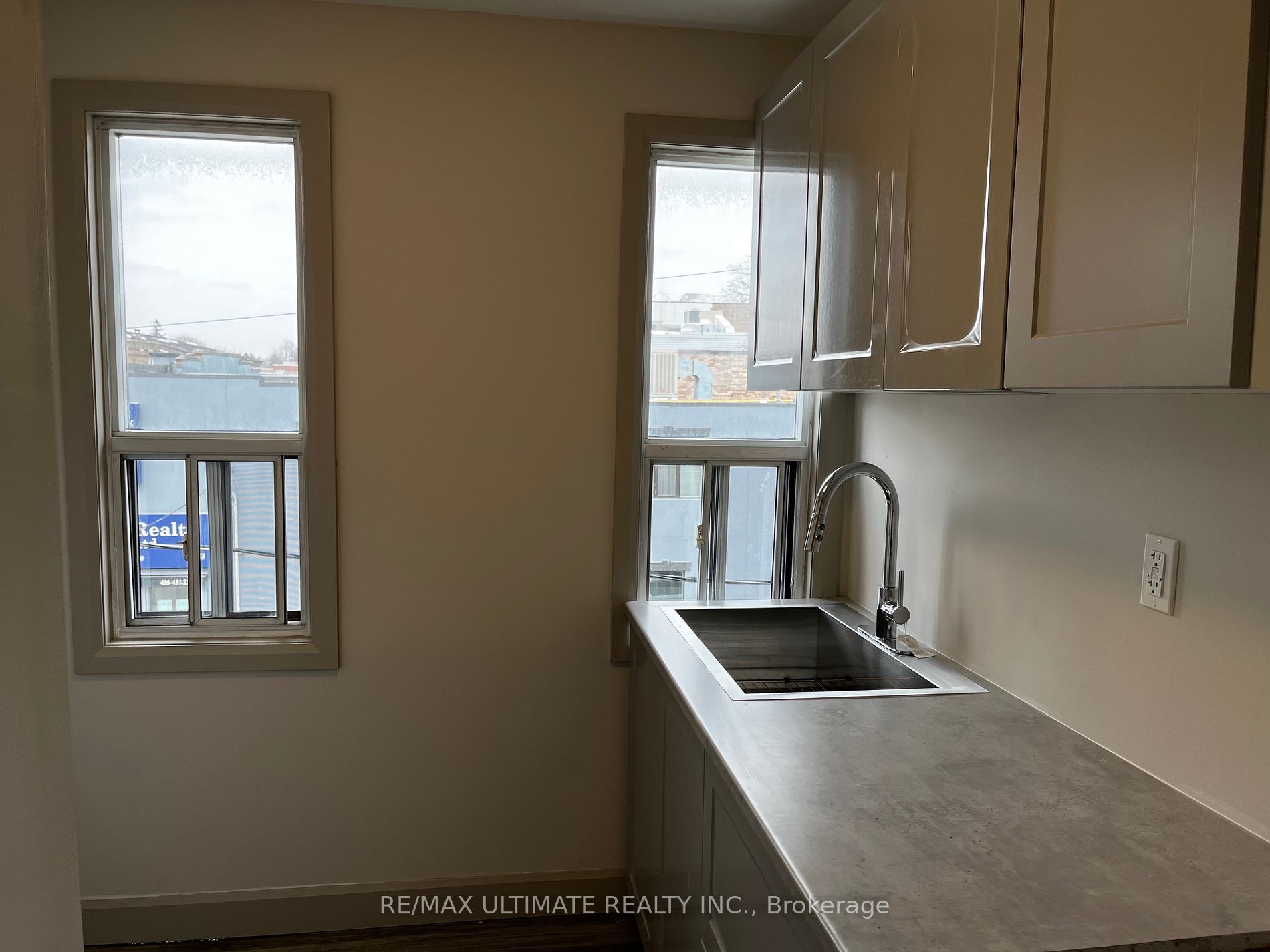 3295* Yonge St Property Photo 28