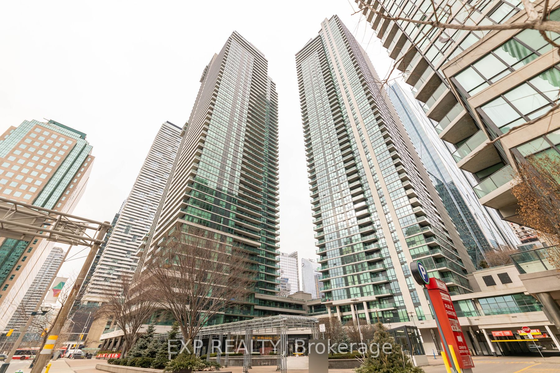 33 Bay St 2 Property Photo 1
