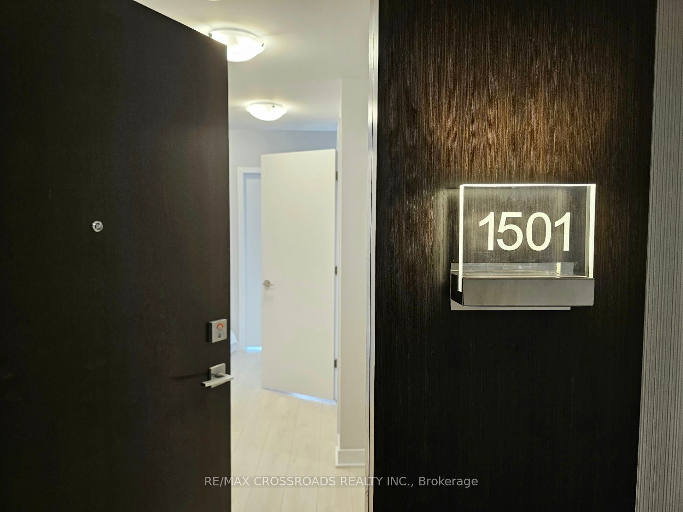 2221 Yonge St 01 Property Photo 1
