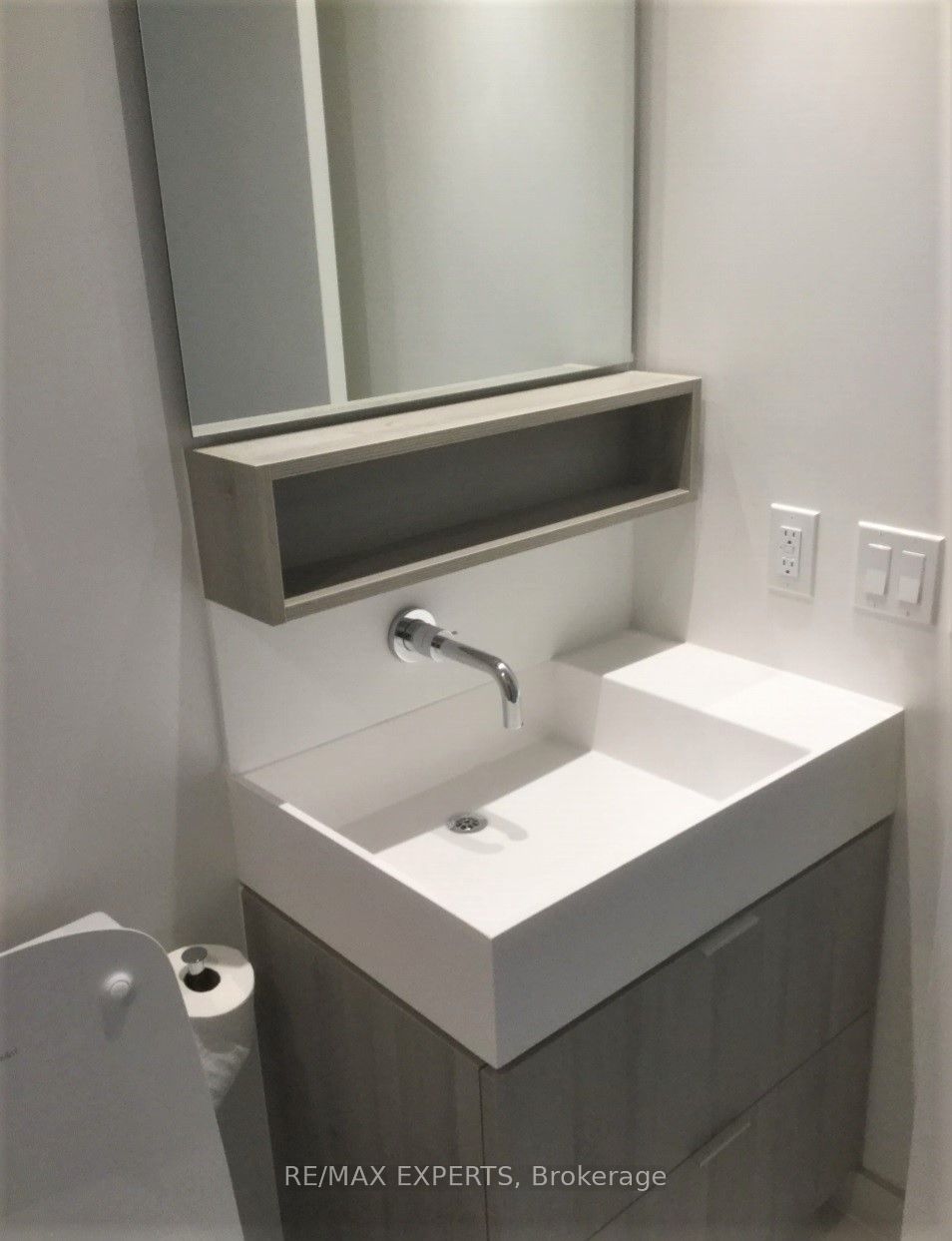 5 Soudan Ave 16 Property Photo 11