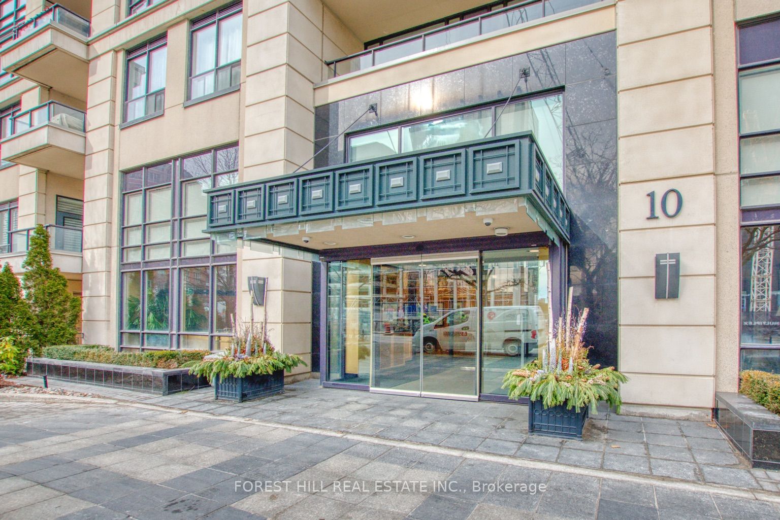 10 Delisle Ave 15 Picture