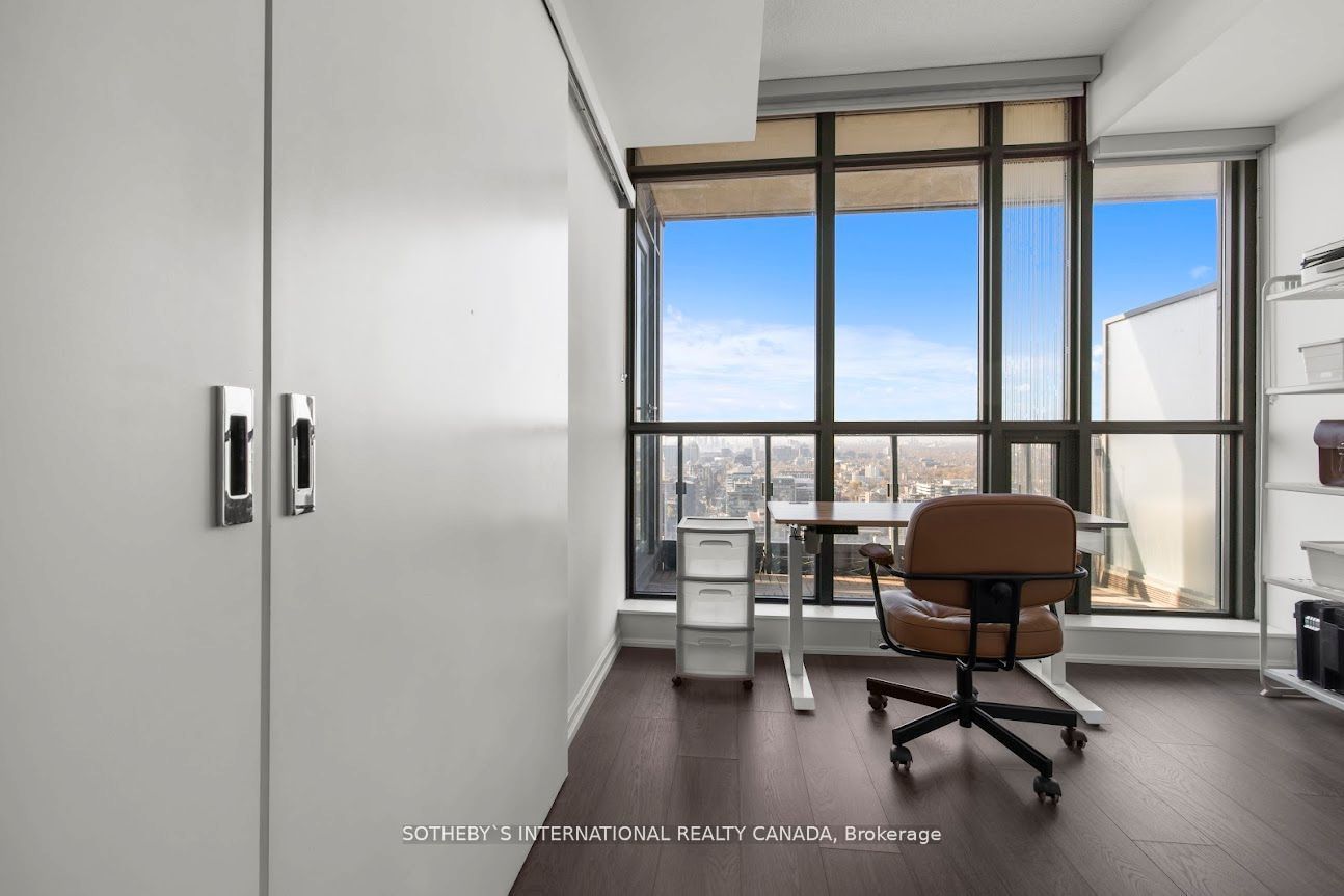 #3007 - 8 Charlotte Street Property Photo 10