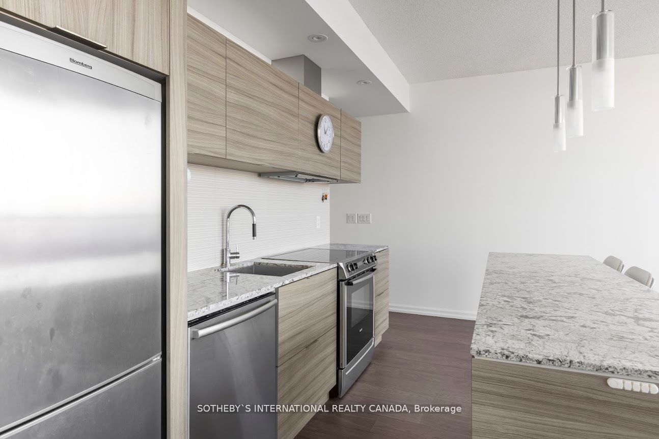 #3007 - 8 Charlotte Street Property Photo 13