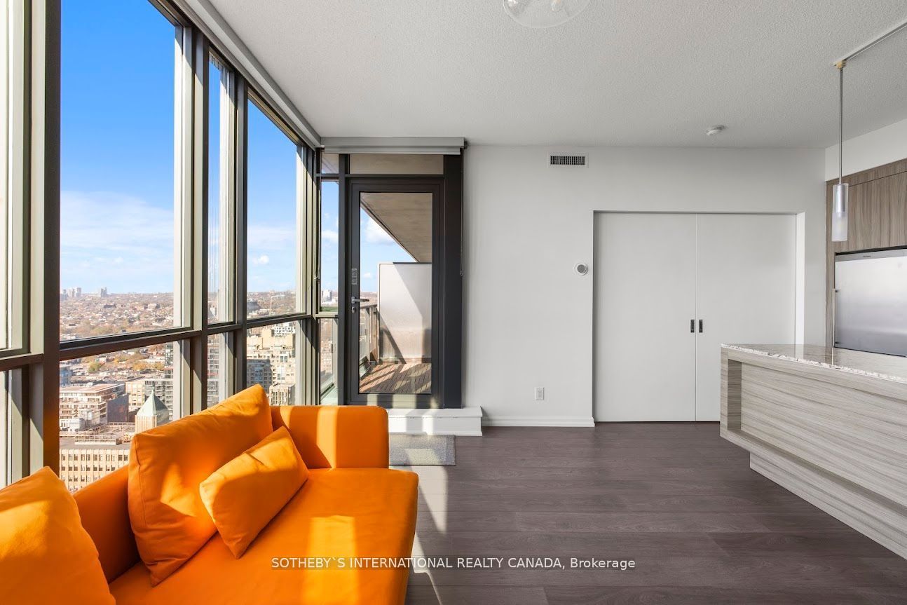 #3007 - 8 Charlotte Street Property Photo 14