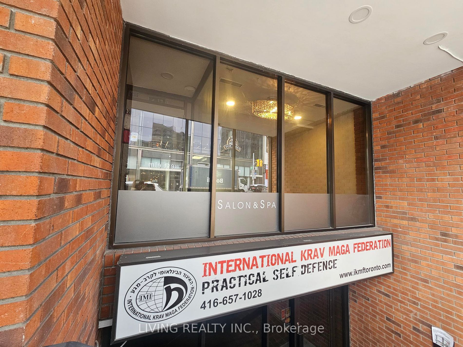 2156 Yonge St Property Photo 7