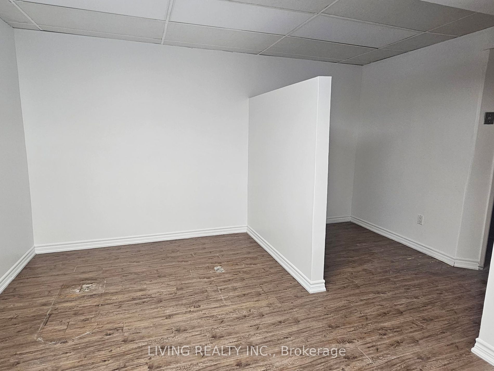 2156 Yonge St Property Photo 13