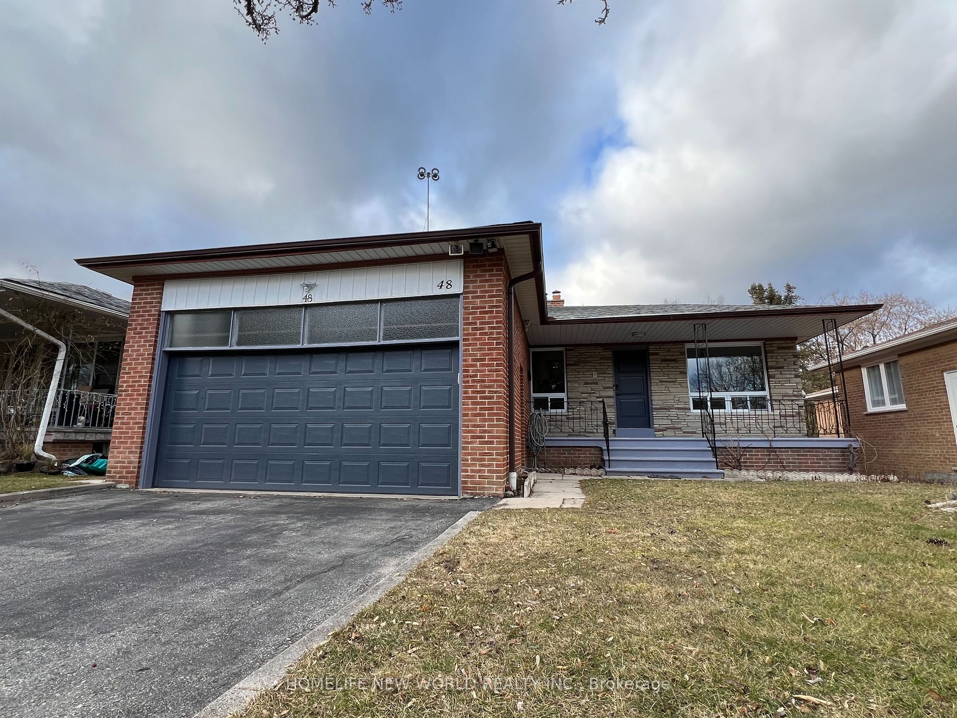 48 Bruce Farm Dr Property Photo 1