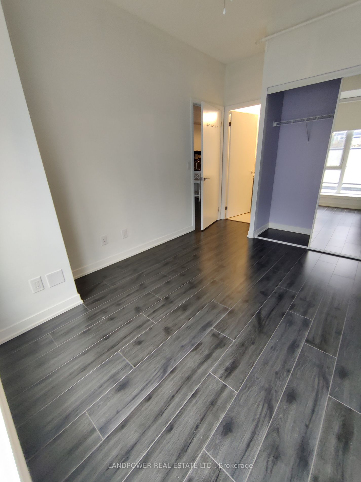 18 Rean Dr 5 Property Photo 4
