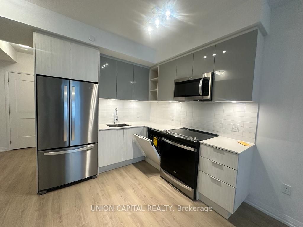 50 Dunfield Ave 16 Property Photo 4
