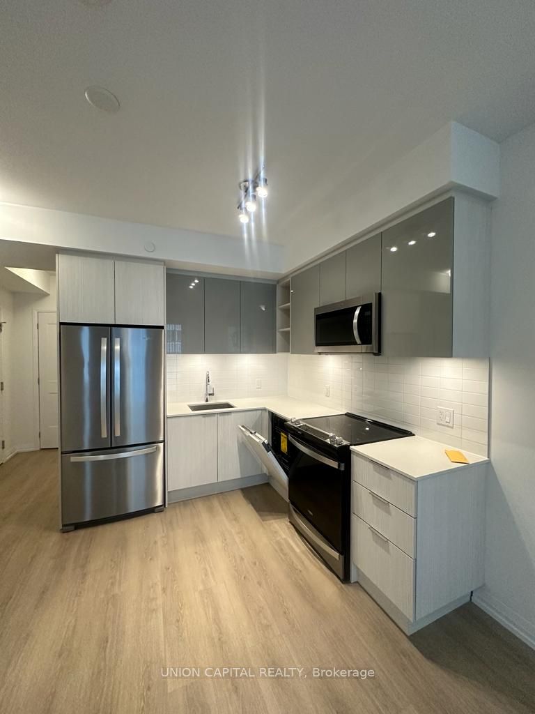 50 Dunfield Ave 16 Property Photo 5