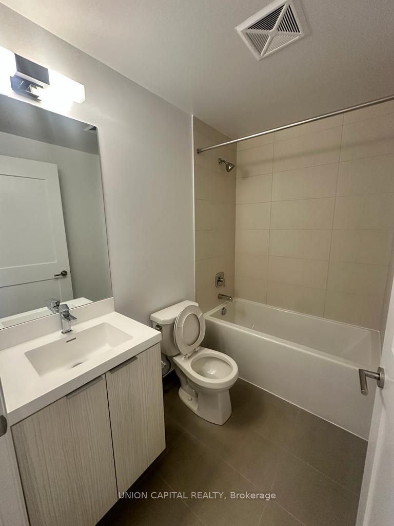 50 Dunfield Ave 16 Property Photo 11