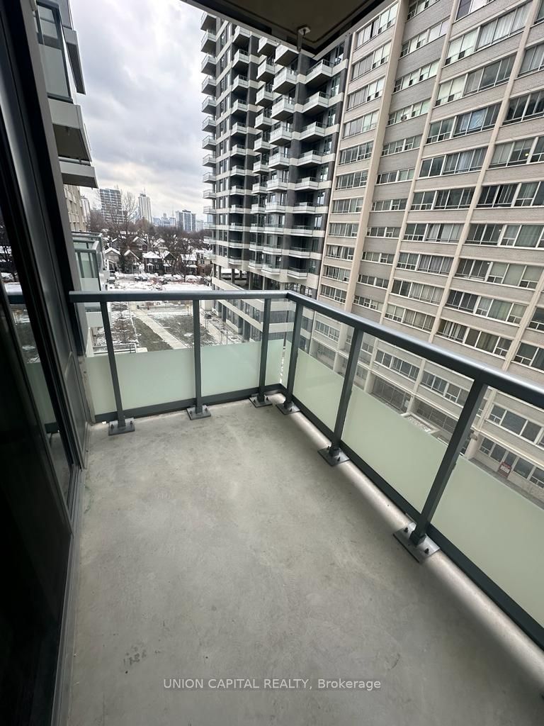 50 Dunfield Ave 16 Property Photo 17