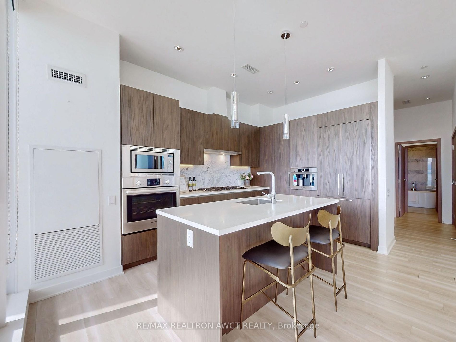 17 Bathurst St Ph02 Property Photo 10