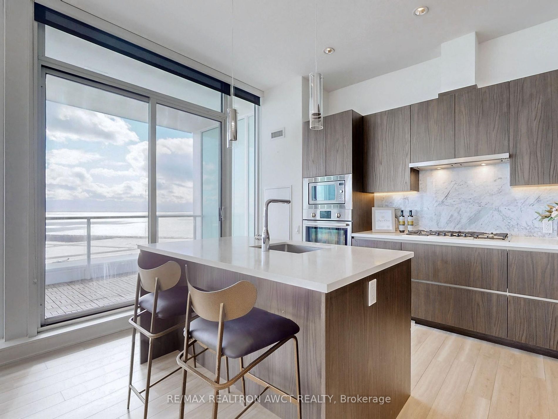 17 Bathurst St Ph02 Property Photo 11