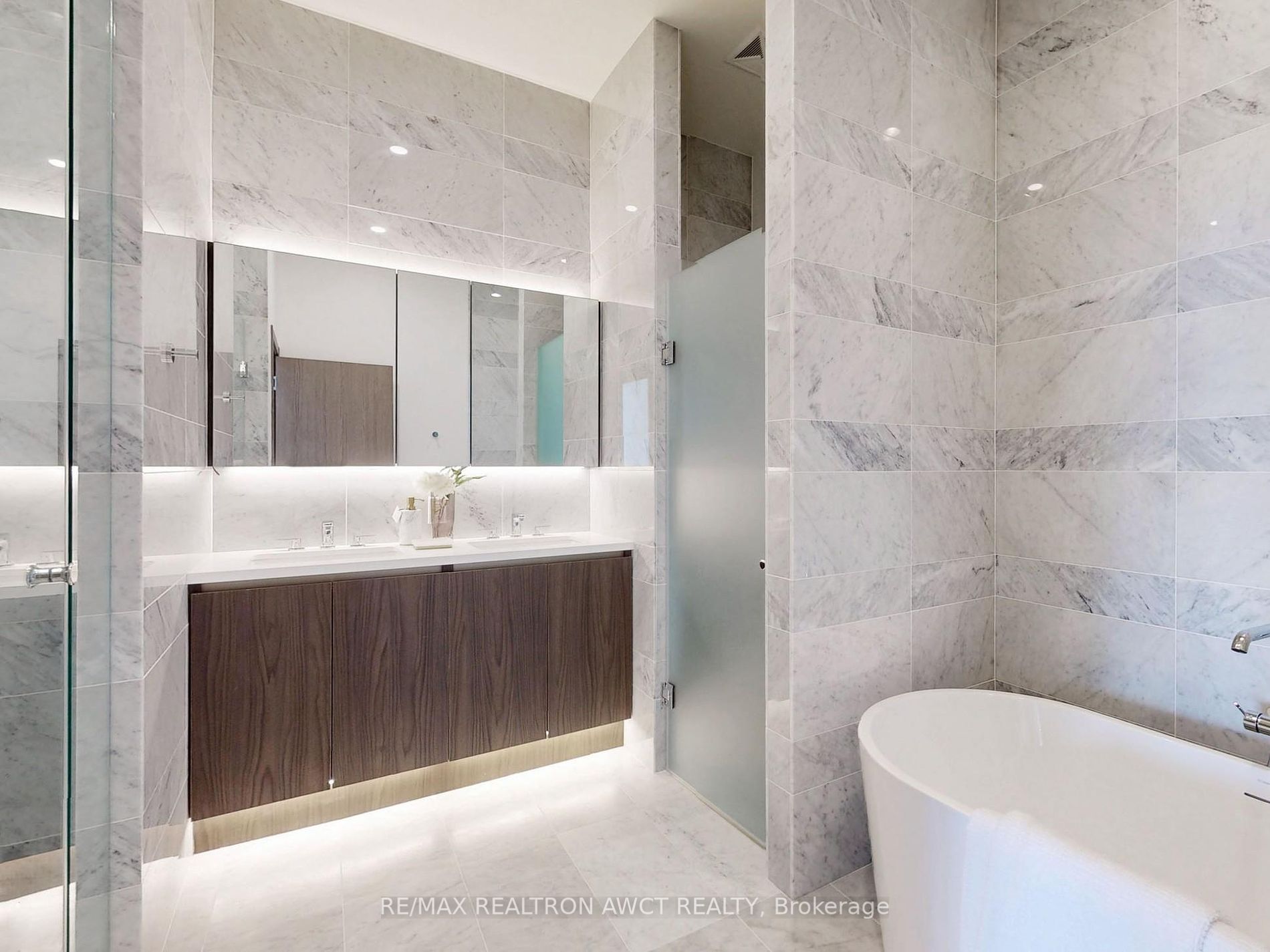 17 Bathurst St Ph02 Property Photo 16