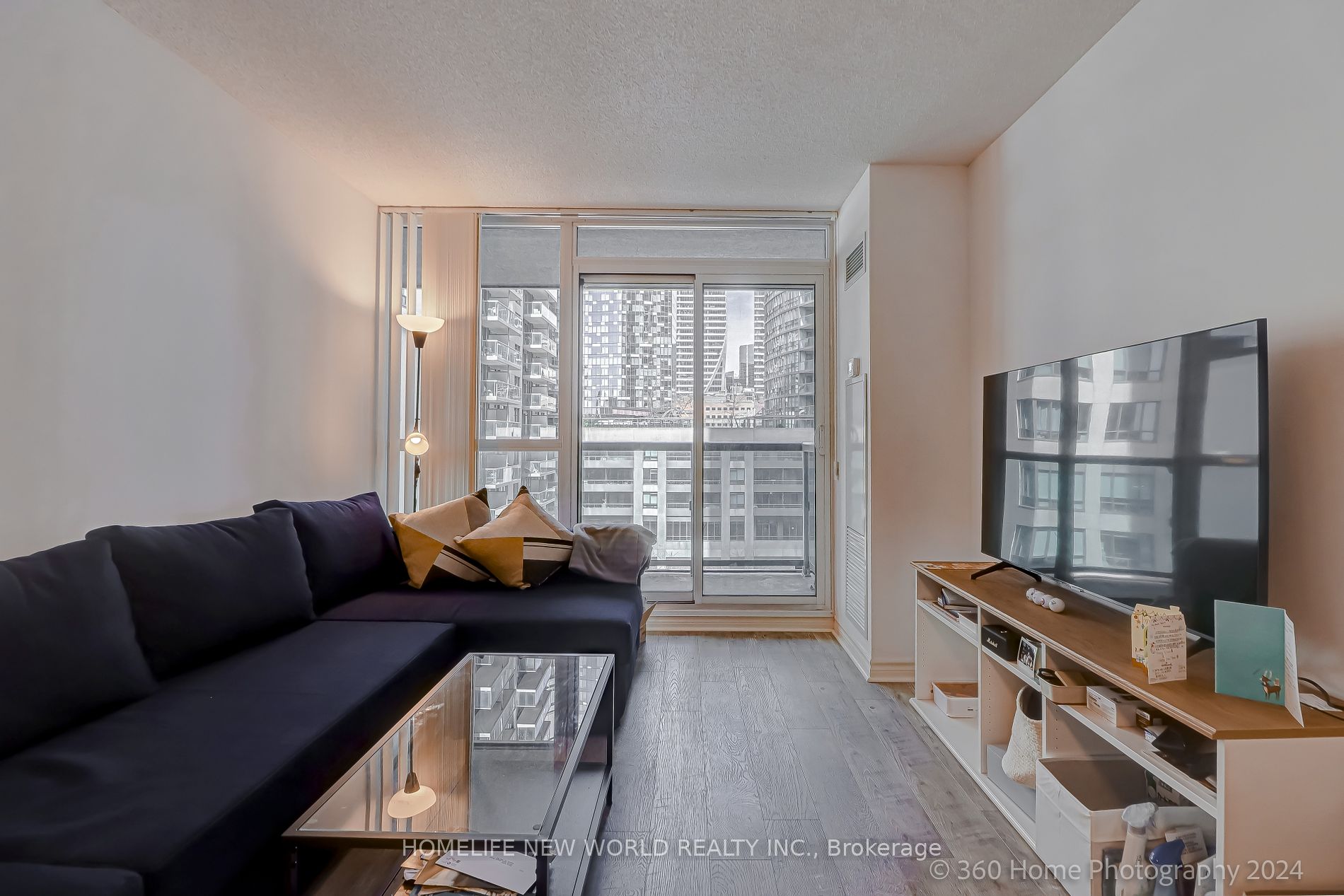 25 Lower Simcoe St 17 Property Photo 8