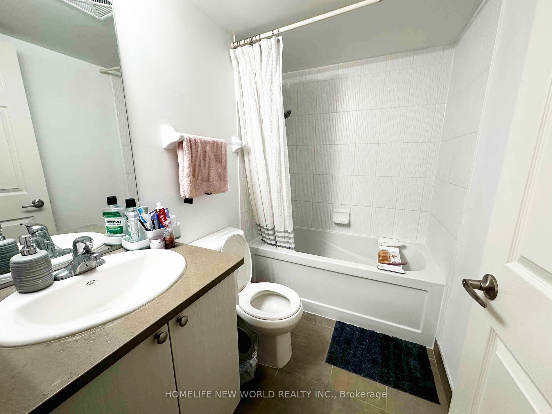 25 Lower Simcoe St 17 Property Photo 10