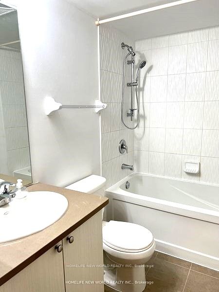 25 Lower Simcoe St 17 Property Photo 11