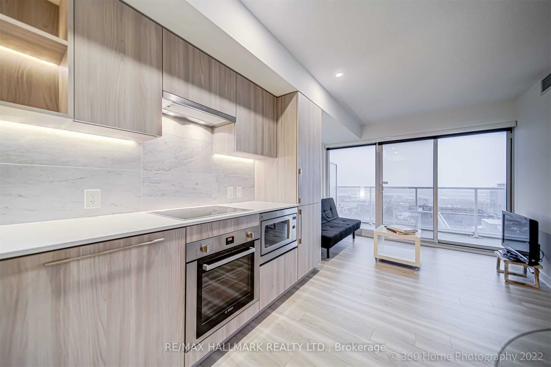 17 Bathurst St 13 Property Photo 1