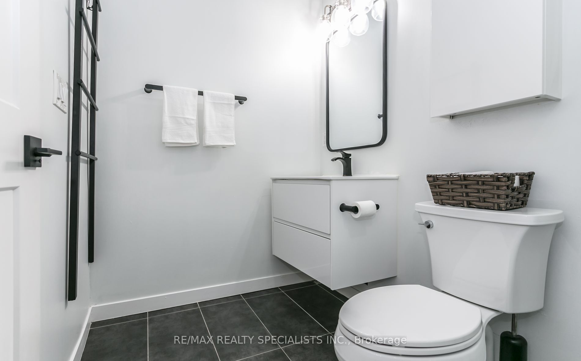 55 East Liberty St 19 Property Photo 32