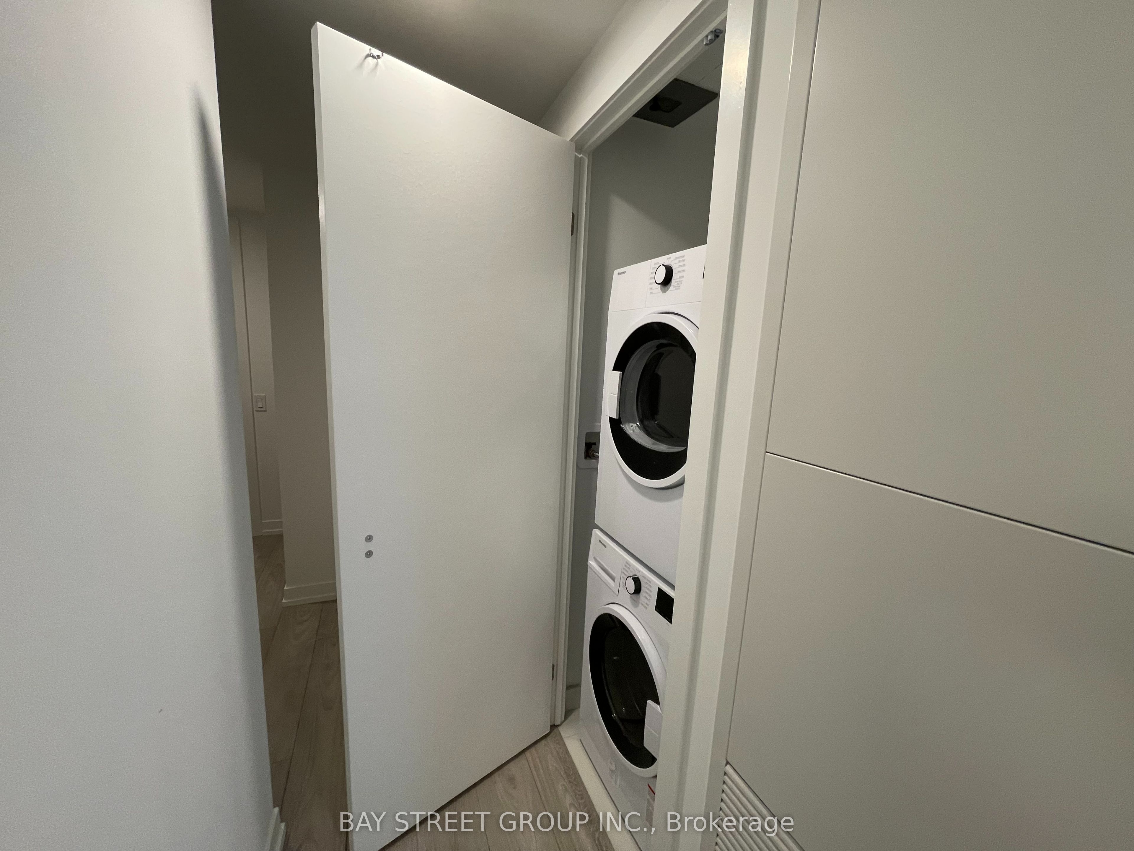 #2701 - 82 Dalhousie St Street Property Photo 2