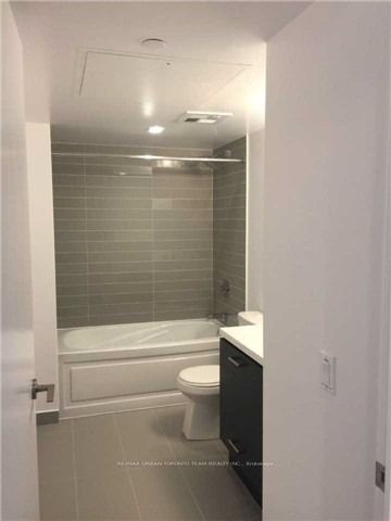 87 Peter St 17 Property Photo 14