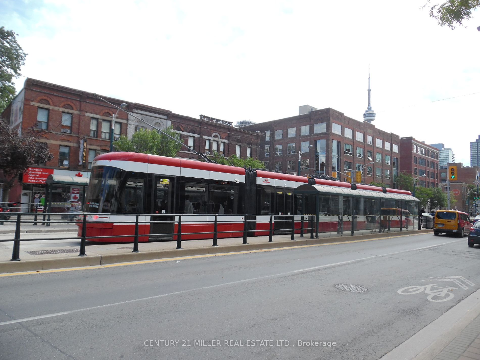 222 Spadina Ave Property Photo 4