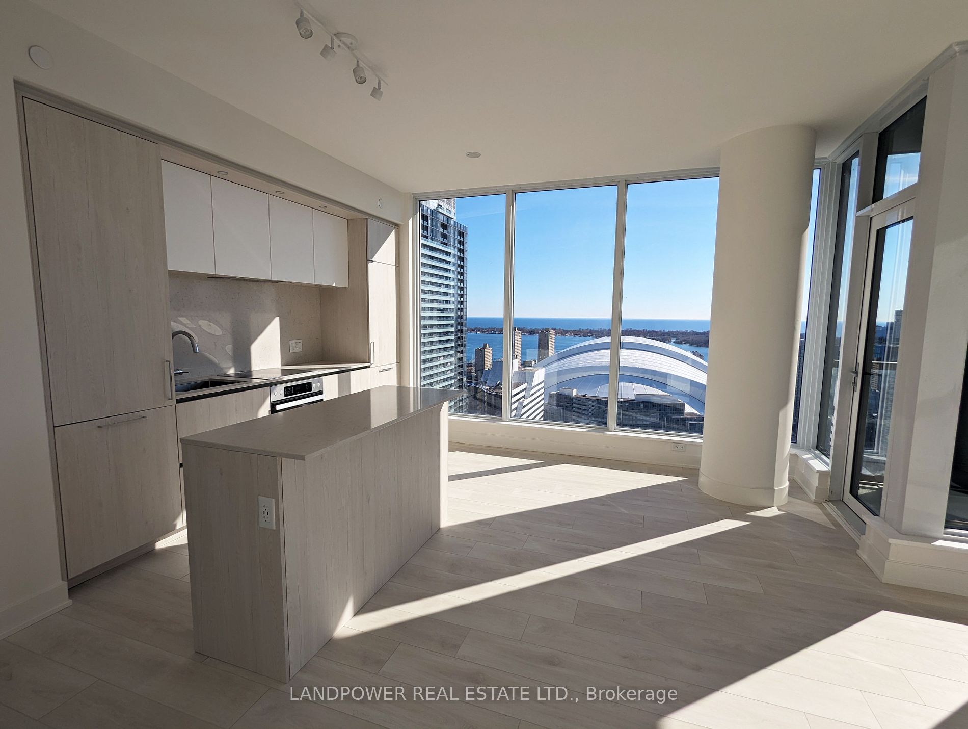 35 Mercer St 10 Property Photo 1