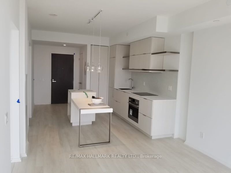 197 Yonge St 07 Property Photo 1