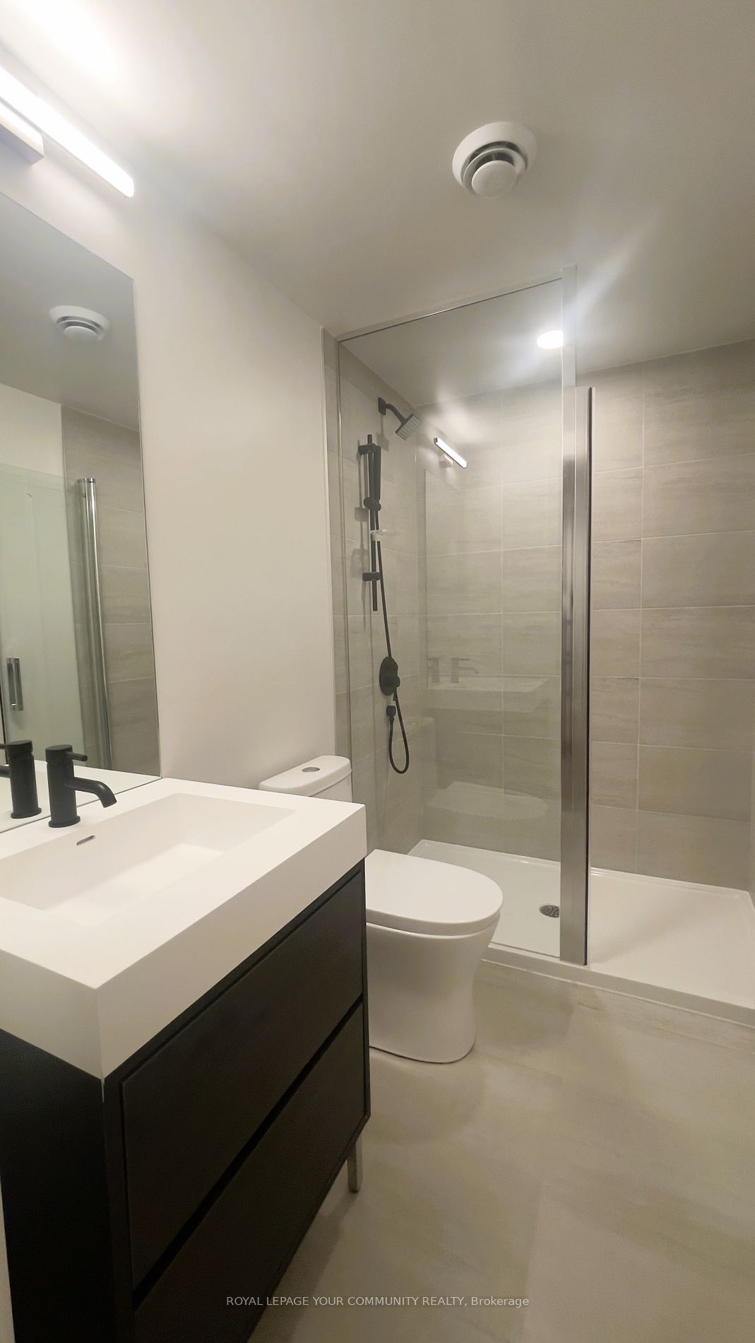 9 Tecumseth St 18 Property Photo 11